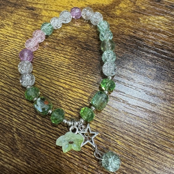 Elegant Multicolor Beaded Bracelet - Picture 2 of 3